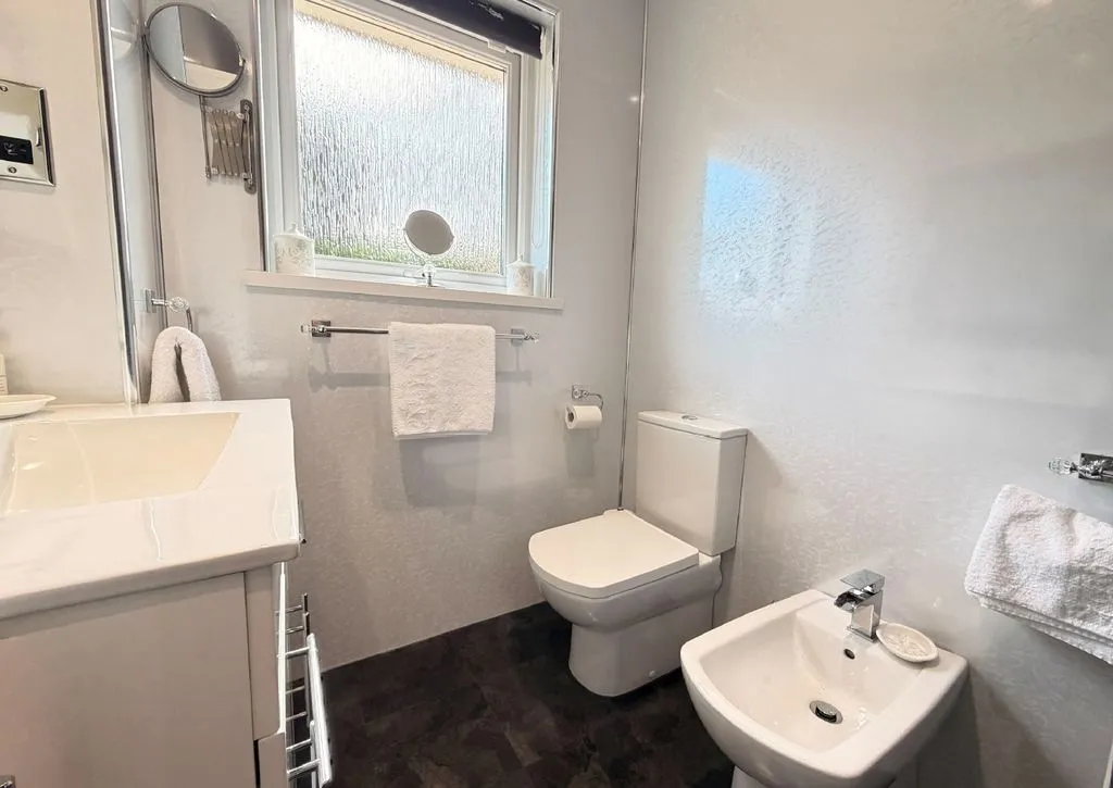 Morpeth NE65 0YR, NE65, photo 17