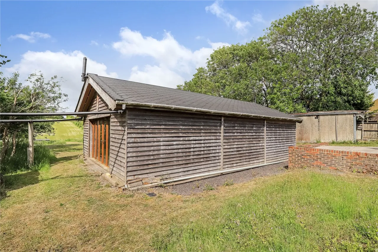 East Gomeldon Equestrian/Commercial, 157 East Gomeldon Road, Salisbury, SP4 6NB, photo 11
