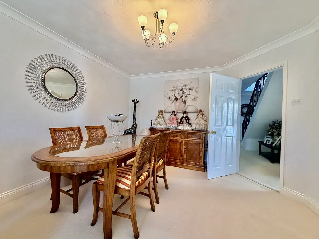 Tower Close, Flackwell Heath, HP10, photo 5