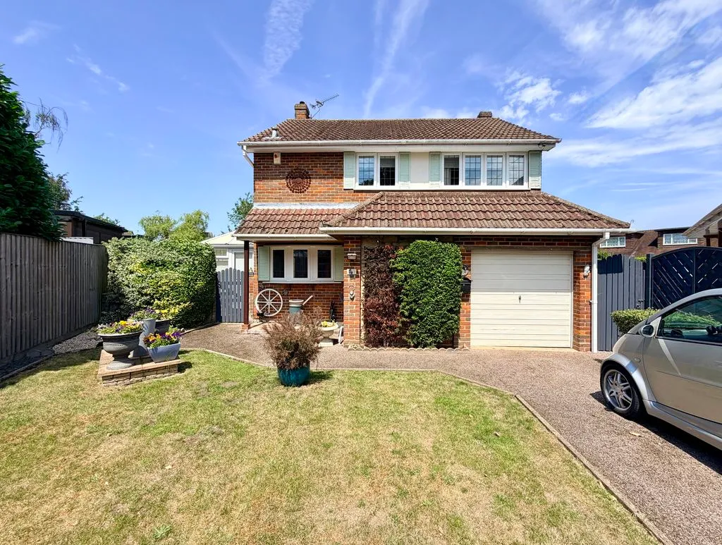 Tower Close, Flackwell Heath, HP10, photo 17