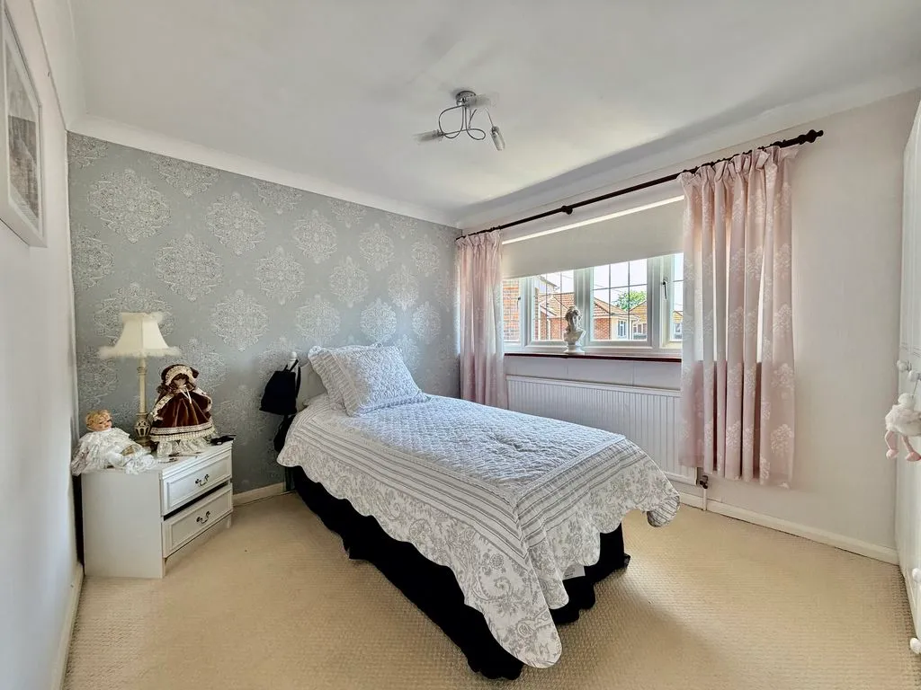 Tower Close, Flackwell Heath, HP10, photo 10