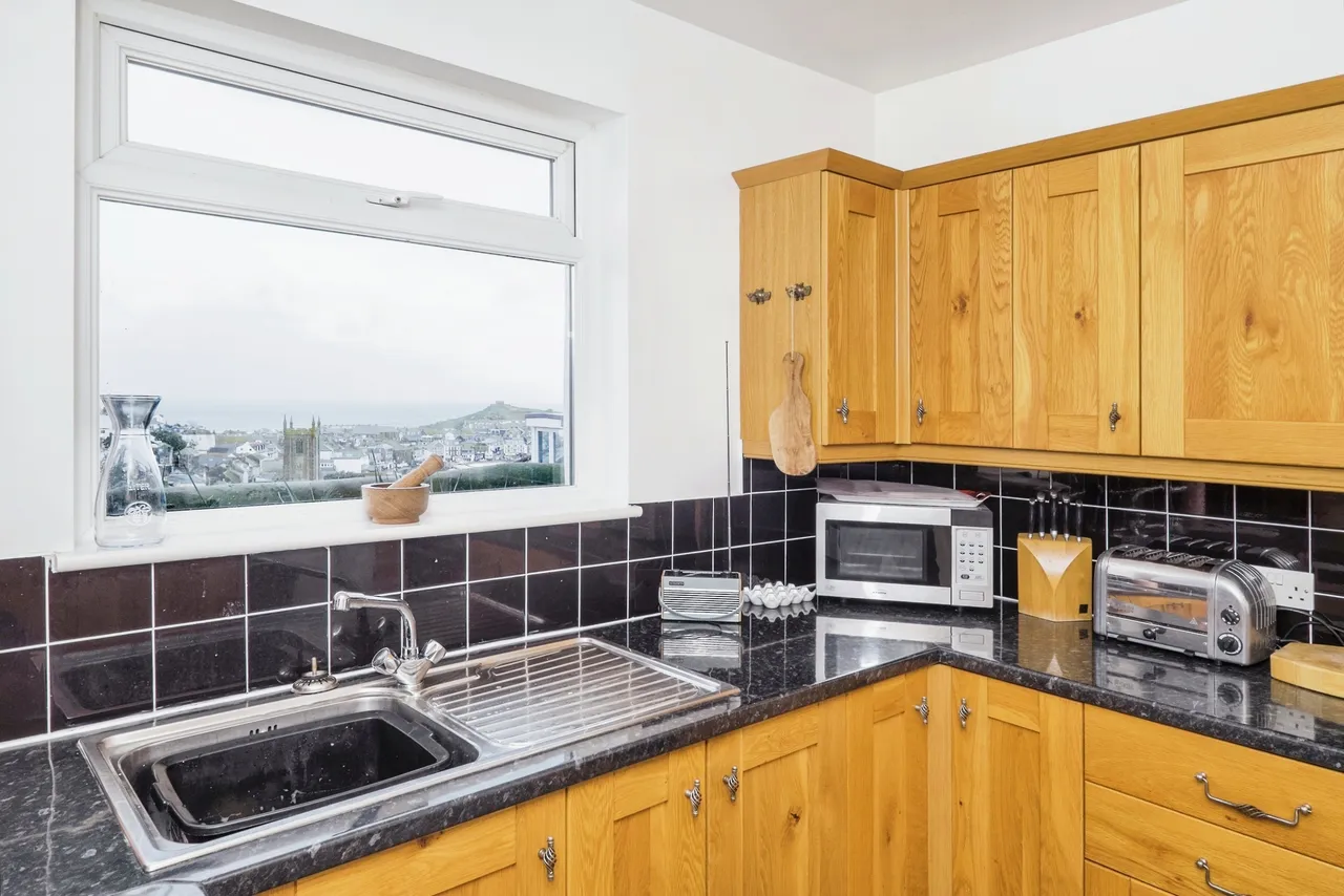 Pednolver Terrace, St.Ives, TR26, photo 13