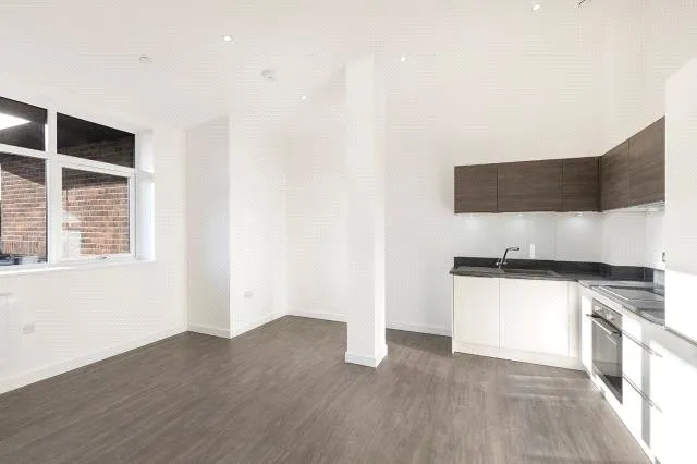 Knoll Road, GU15, photo 2
