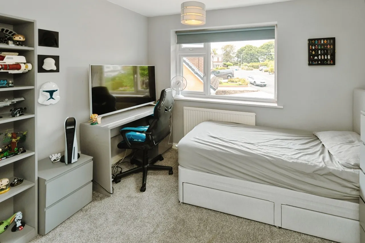 Llwyn Derw, Mynydd Isa, CH7, photo 15