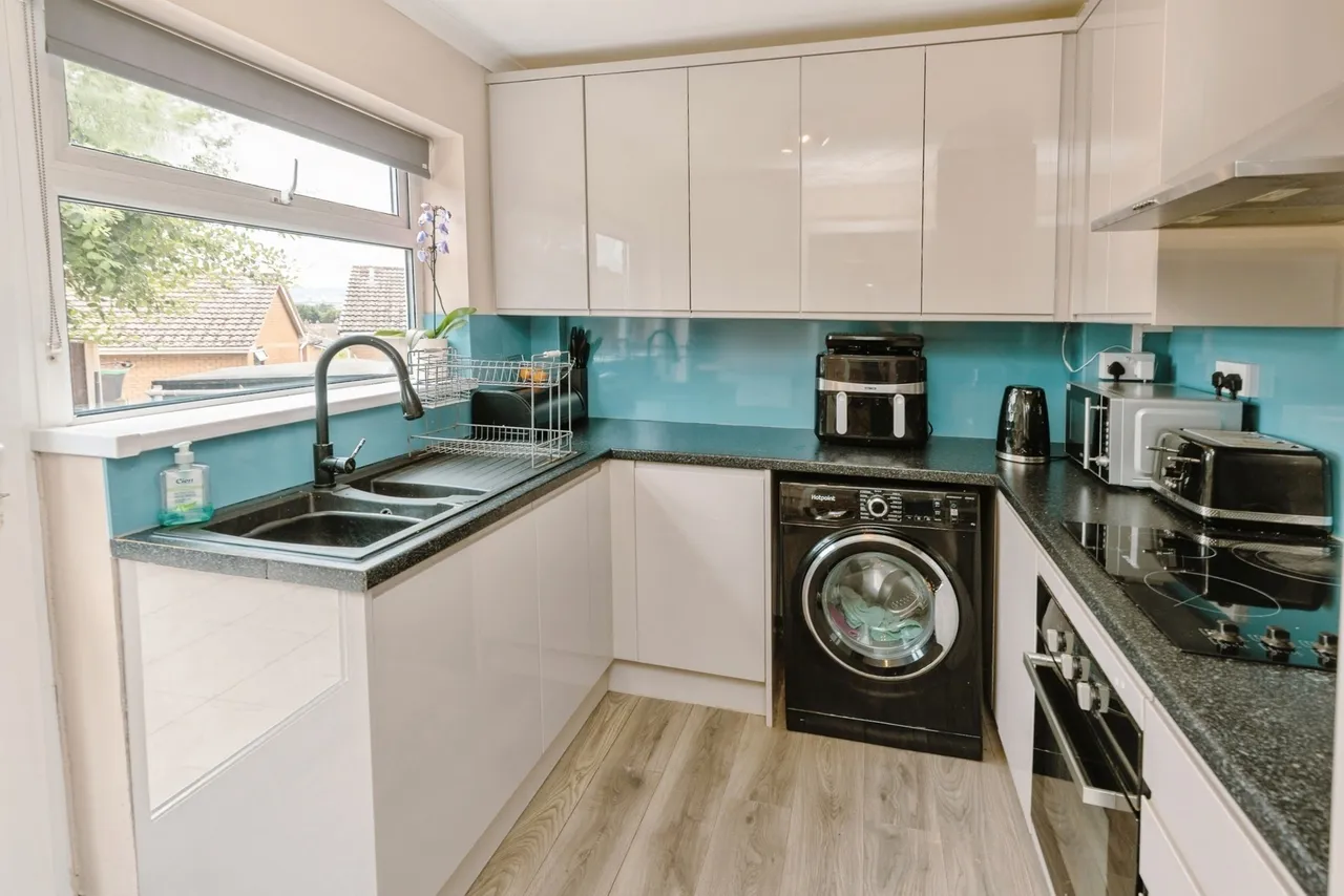 Llwyn Derw, Mynydd Isa, CH7, photo 9