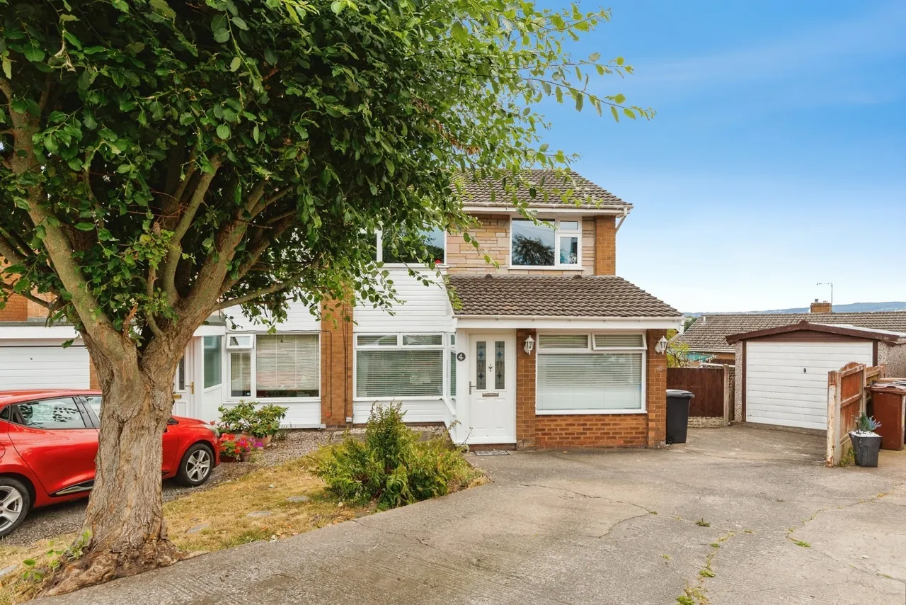 Llwyn Derw, Mynydd Isa, CH7, photo 19