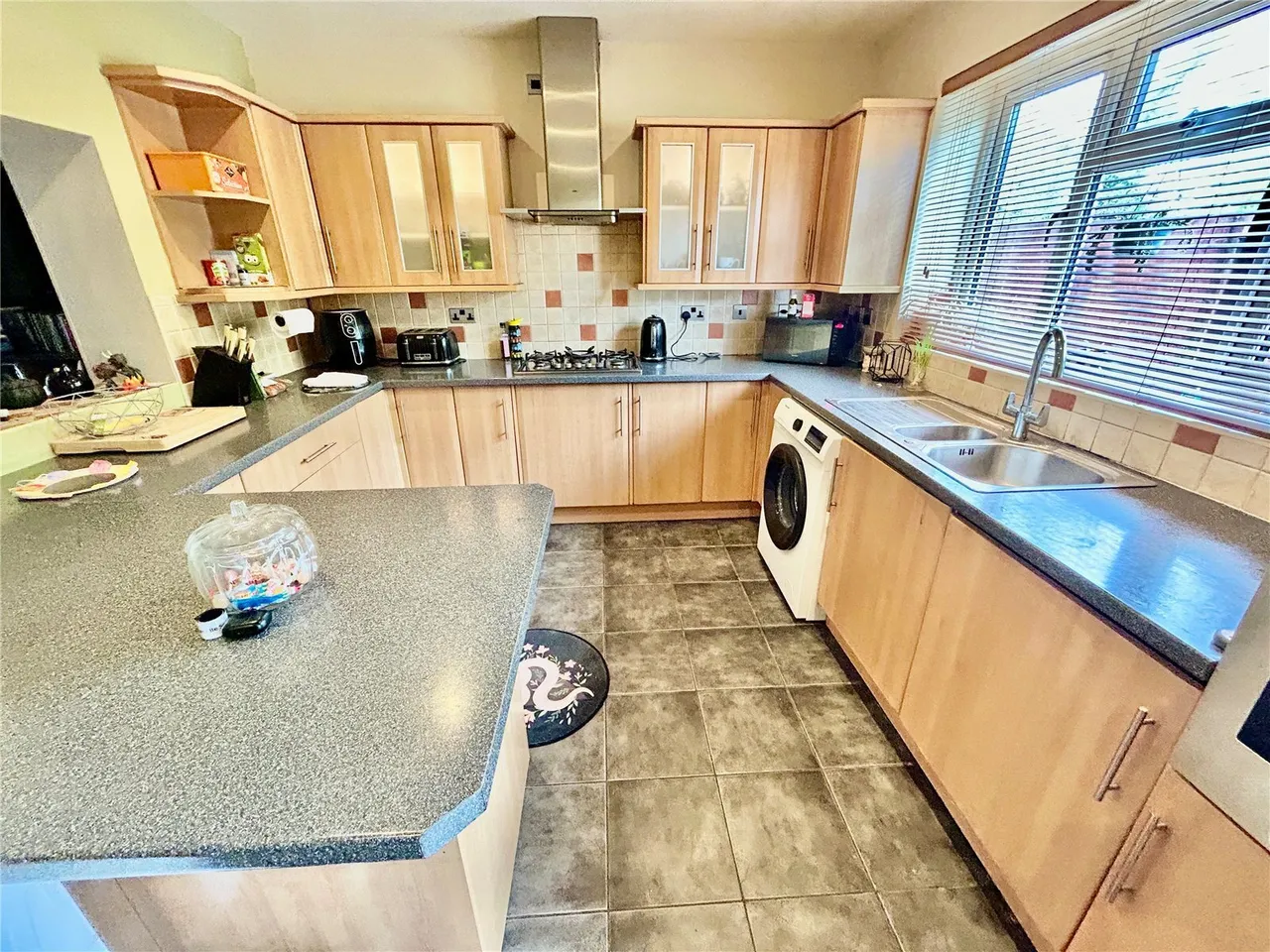 Maes Hyfryd, Llanfairpwllgwyngyll, LL61, photo 22