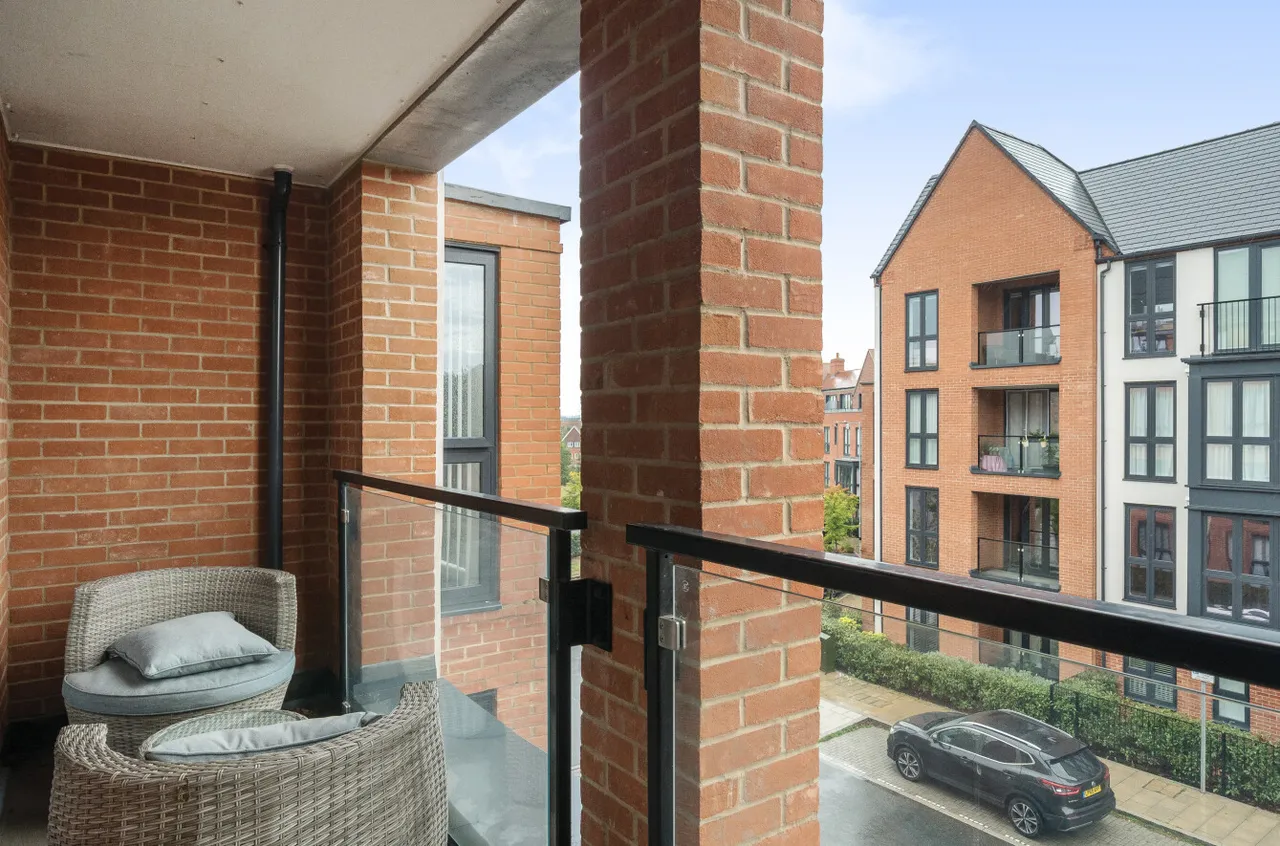 Biscoe Way, Wokingham, RG40, photo 2