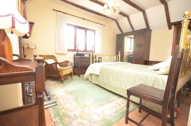 Sylvan Avenue, Hornchurch, RM11, photo 13