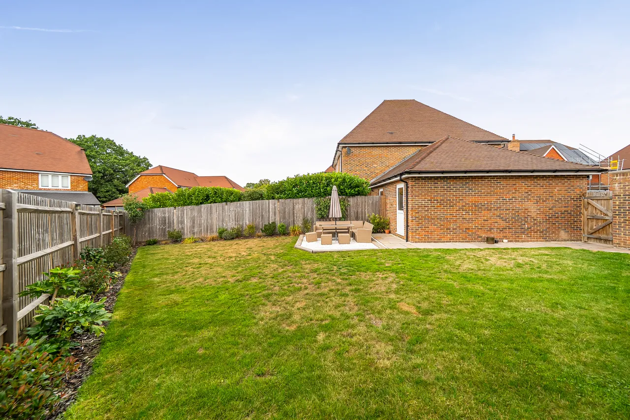 Tilney Drive, Horsham, RH12, photo 19
