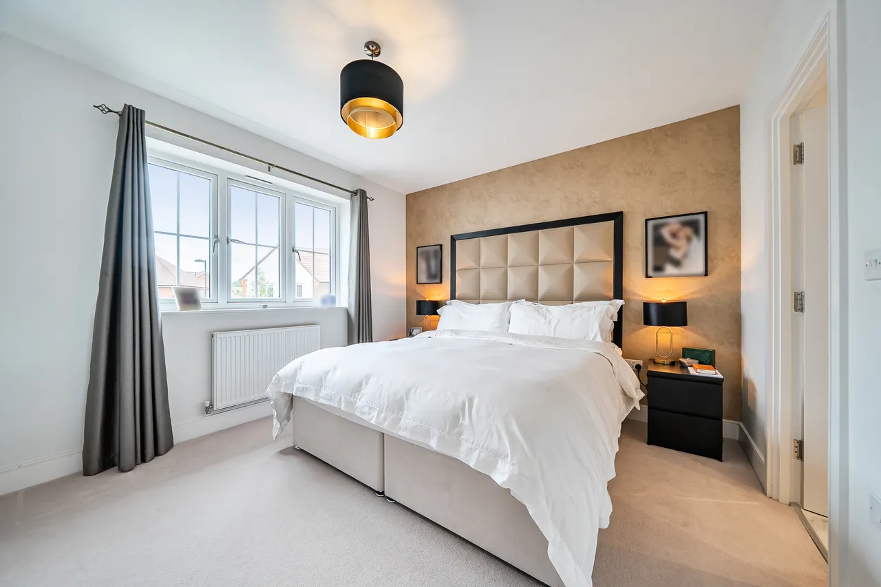 Tilney Drive, Horsham, RH12, photo 10