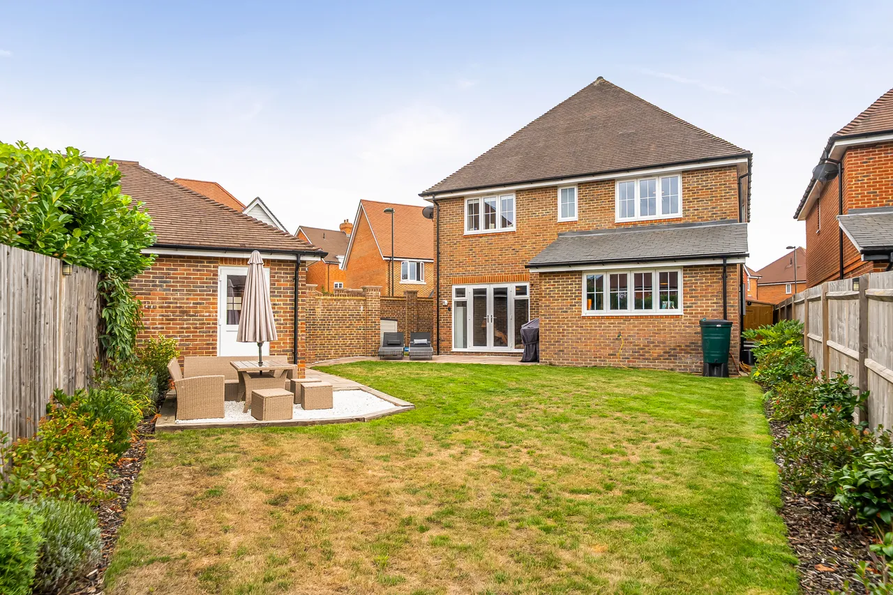 Tilney Drive, Horsham, RH12, photo 20