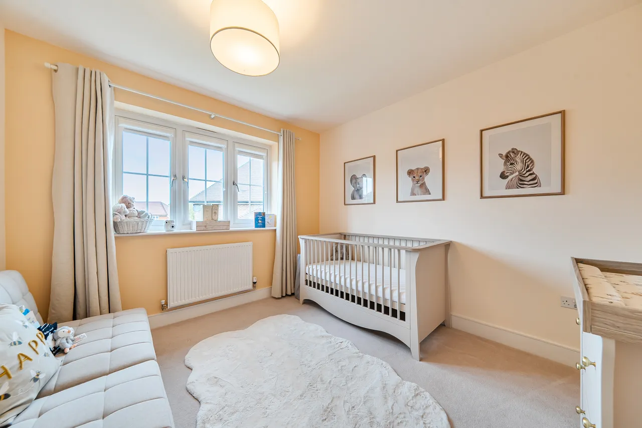 Tilney Drive, Horsham, RH12, photo 12