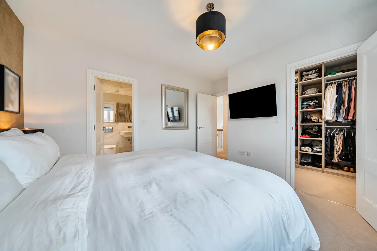 Tilney Drive, Horsham, RH12, photo 11