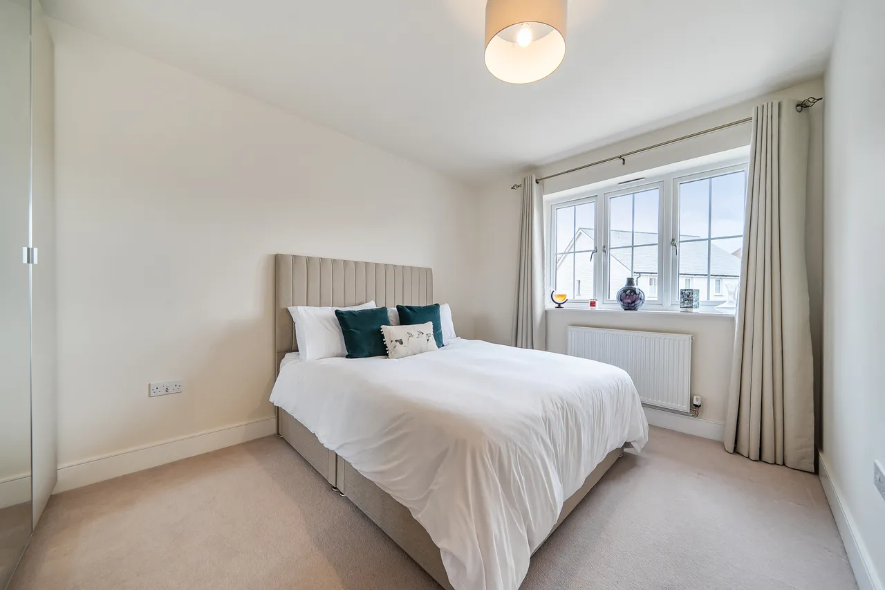Tilney Drive, Horsham, RH12, photo 13