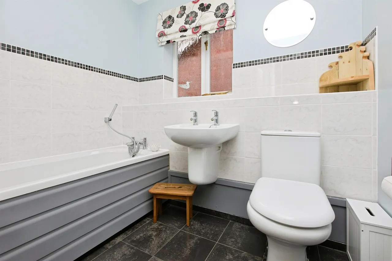 Meadow Nook, Boulton Moor, DE24, photo 18