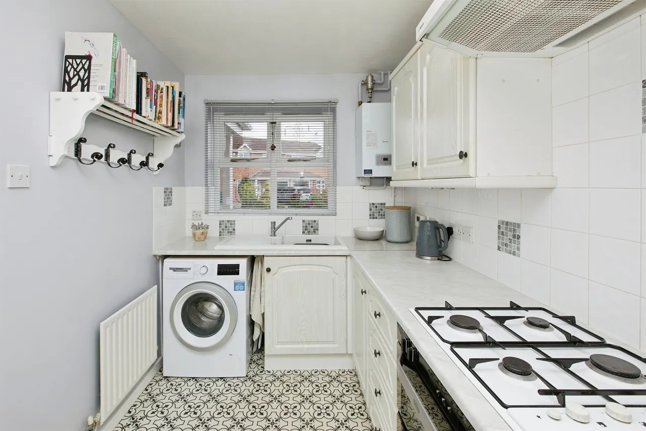 Meadow Nook, Boulton Moor, DE24, photo 10
