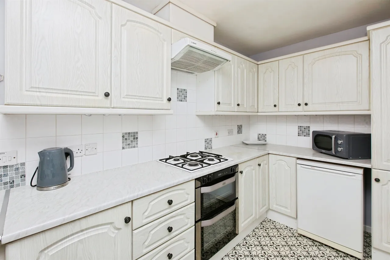 Meadow Nook, Boulton Moor, DE24, photo 8