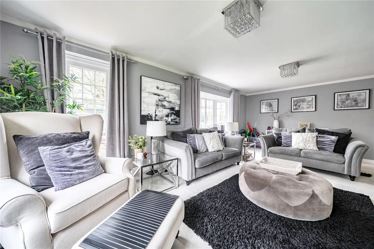 Brackley Avenue, Hartley Wintney, Hook, Hampshire, RG27 8QU, photo 7