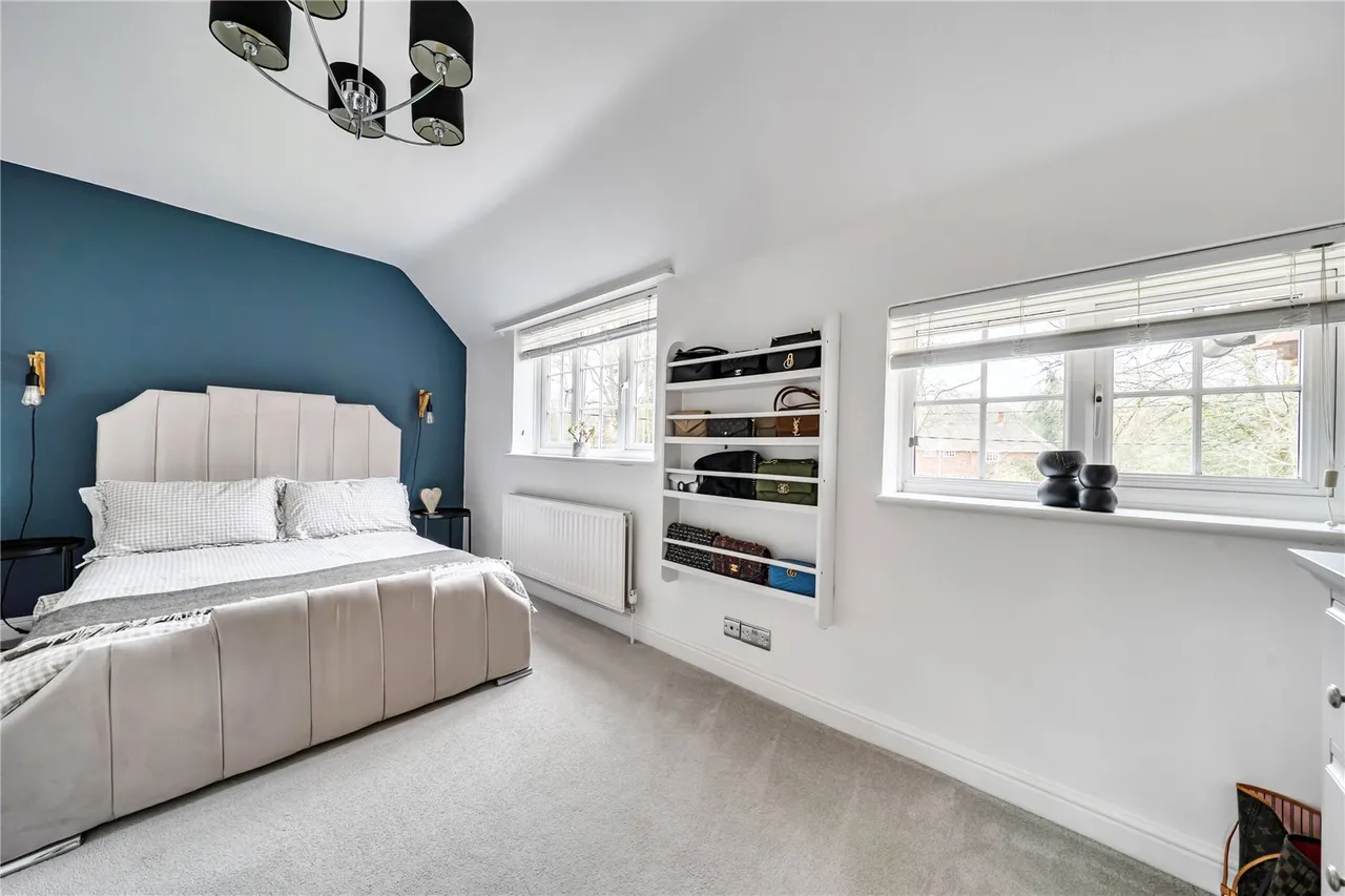 Brackley Avenue, Hartley Wintney, Hook, Hampshire, RG27 8QU, photo 22