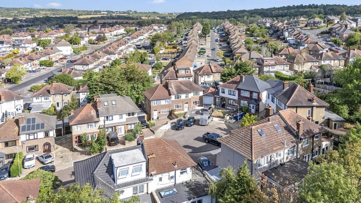 Larchwood Close, Romford, RM5, photo 25