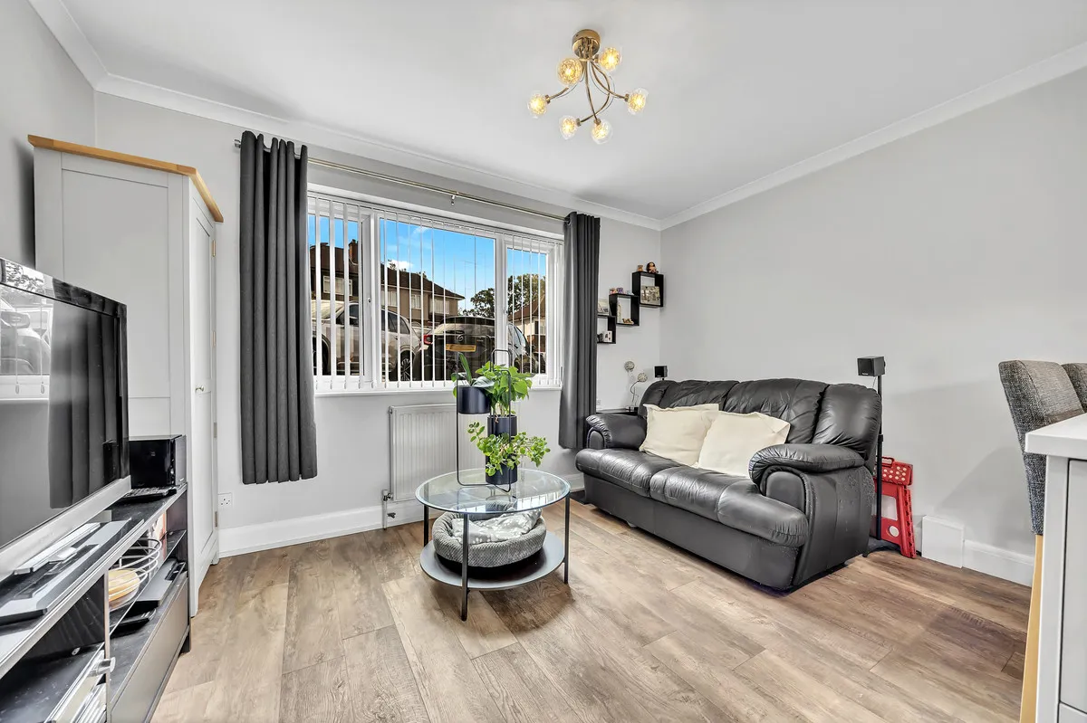 Larchwood Close, Romford, RM5, photo 7