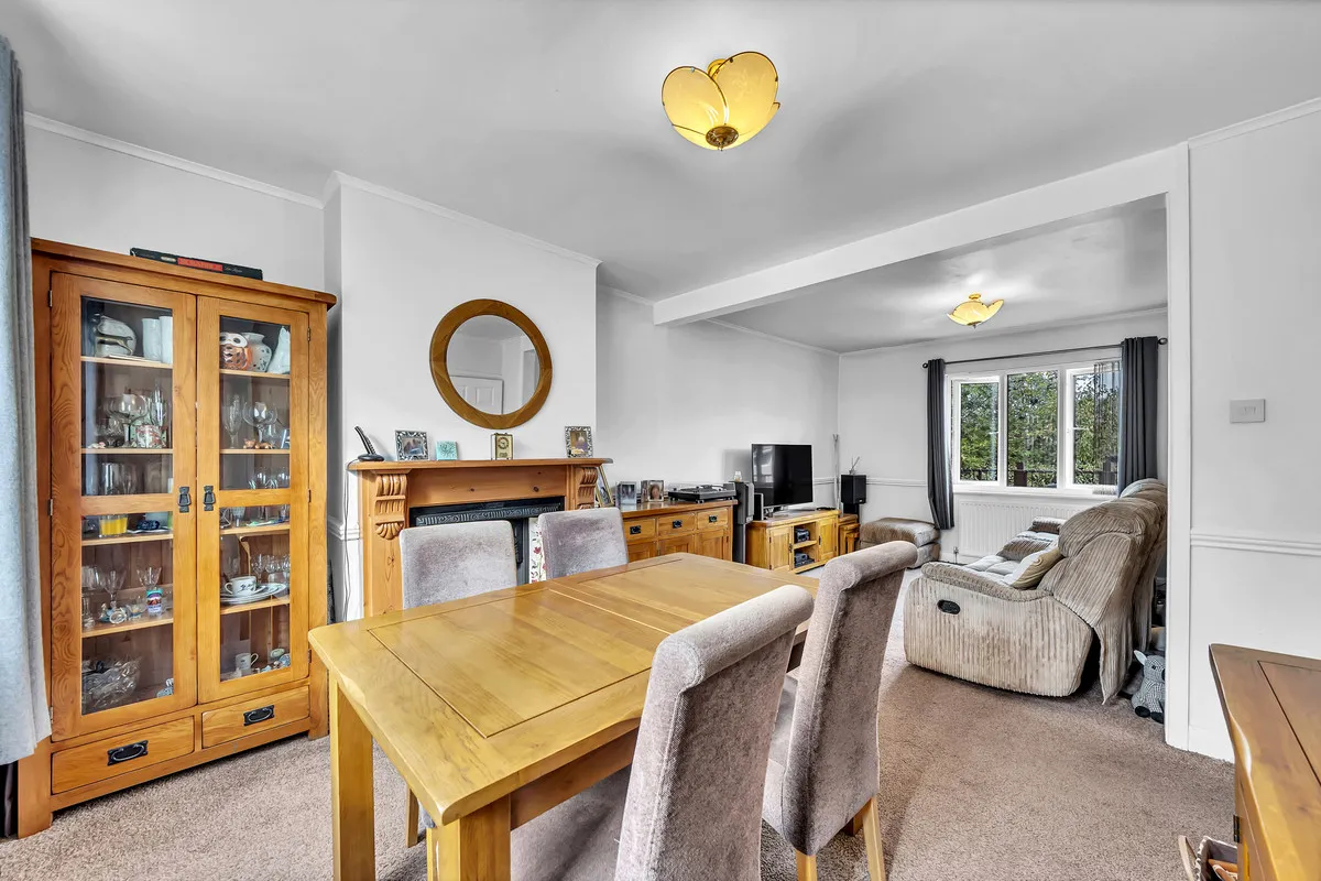 Larchwood Close, Romford, RM5, photo 11