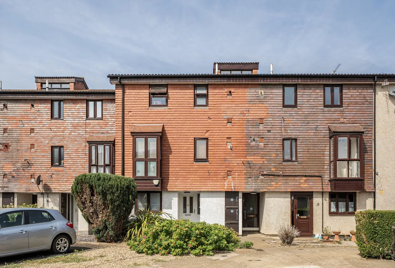 1 bed flat for sale — Buttermere Close, Morden, SM4 4SG