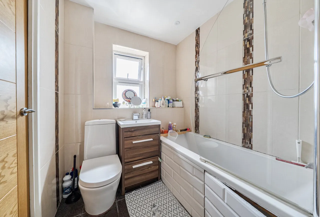 Buttermere Close, Morden, SM4 4SG, photo 5