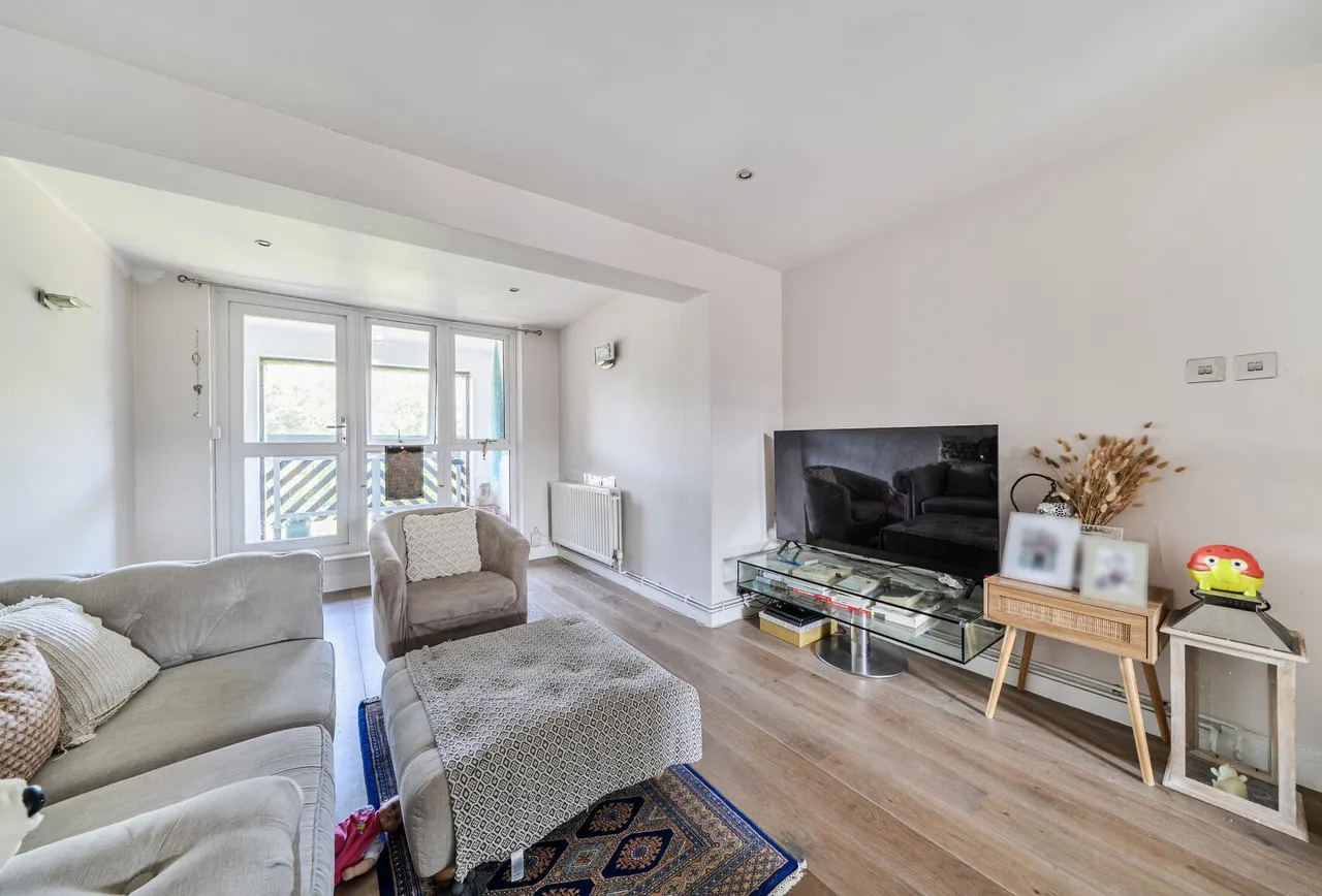 Buttermere Close, Morden, SM4 4SG, photo 2