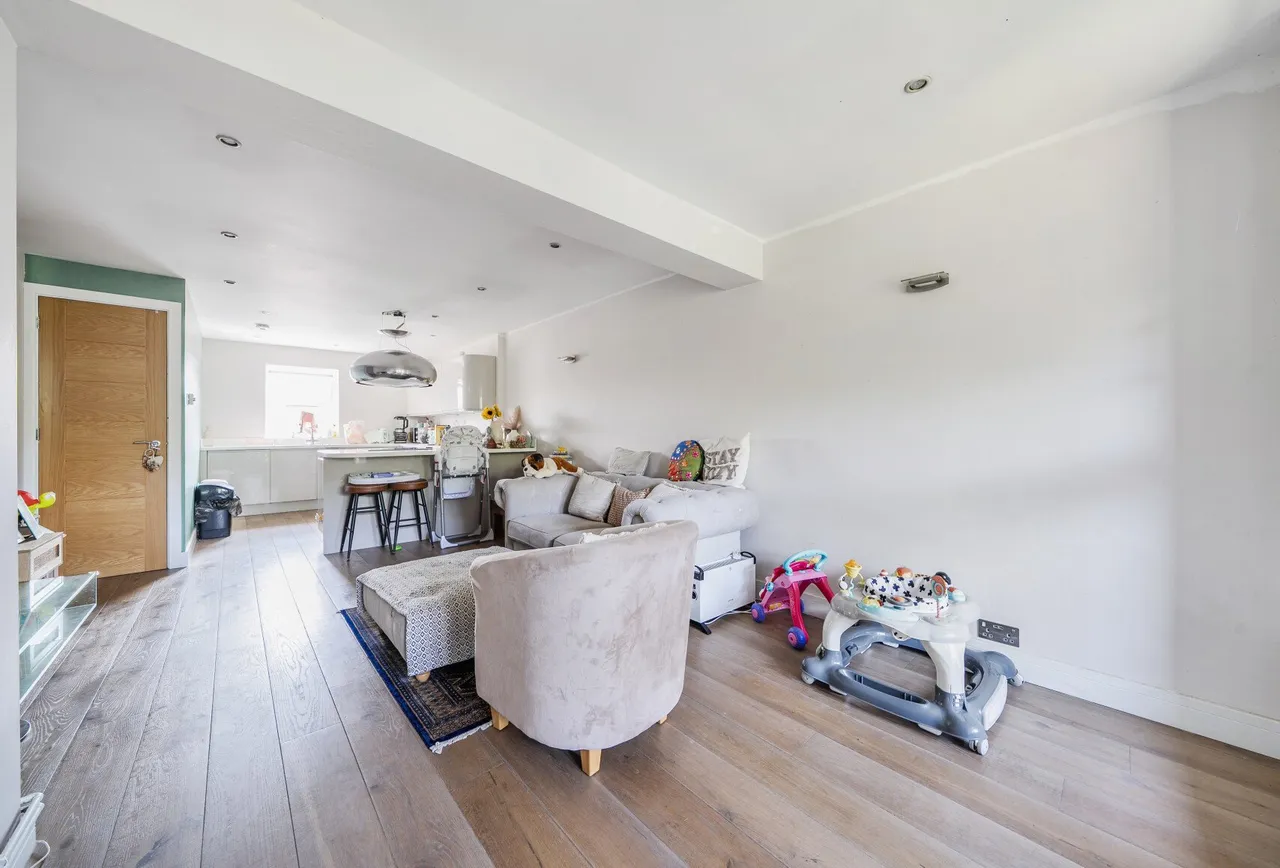 Buttermere Close, Morden, SM4 4SG, photo 9