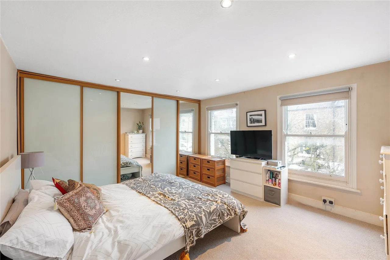 2 bed flat for sale — Atherton Street, Battersea, SW11