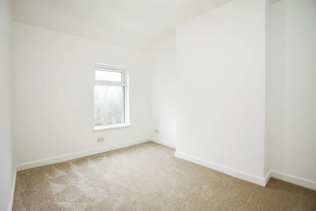 Cefn Road, Newport, NP10, photo 17