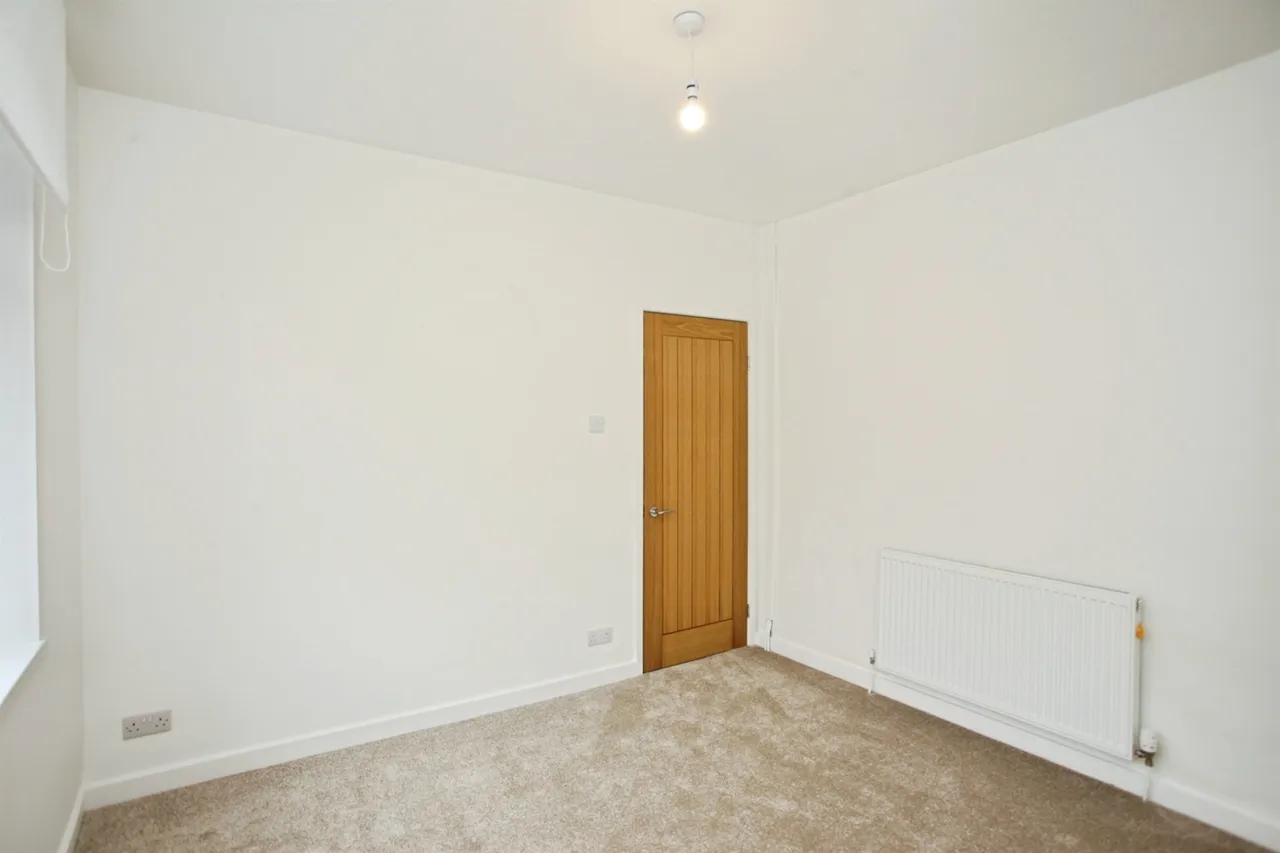 Cefn Road, Newport, NP10, photo 8