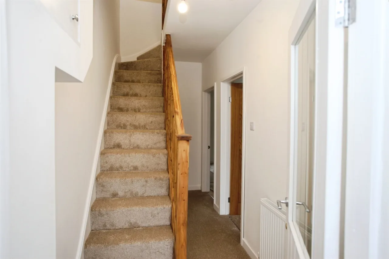 Cefn Road, Newport, NP10, photo 13