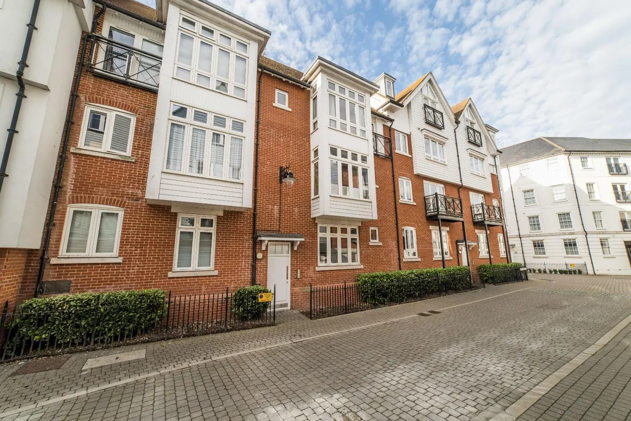 2 bed flat for sale, Tannery Way North, Canterbury, CT1
