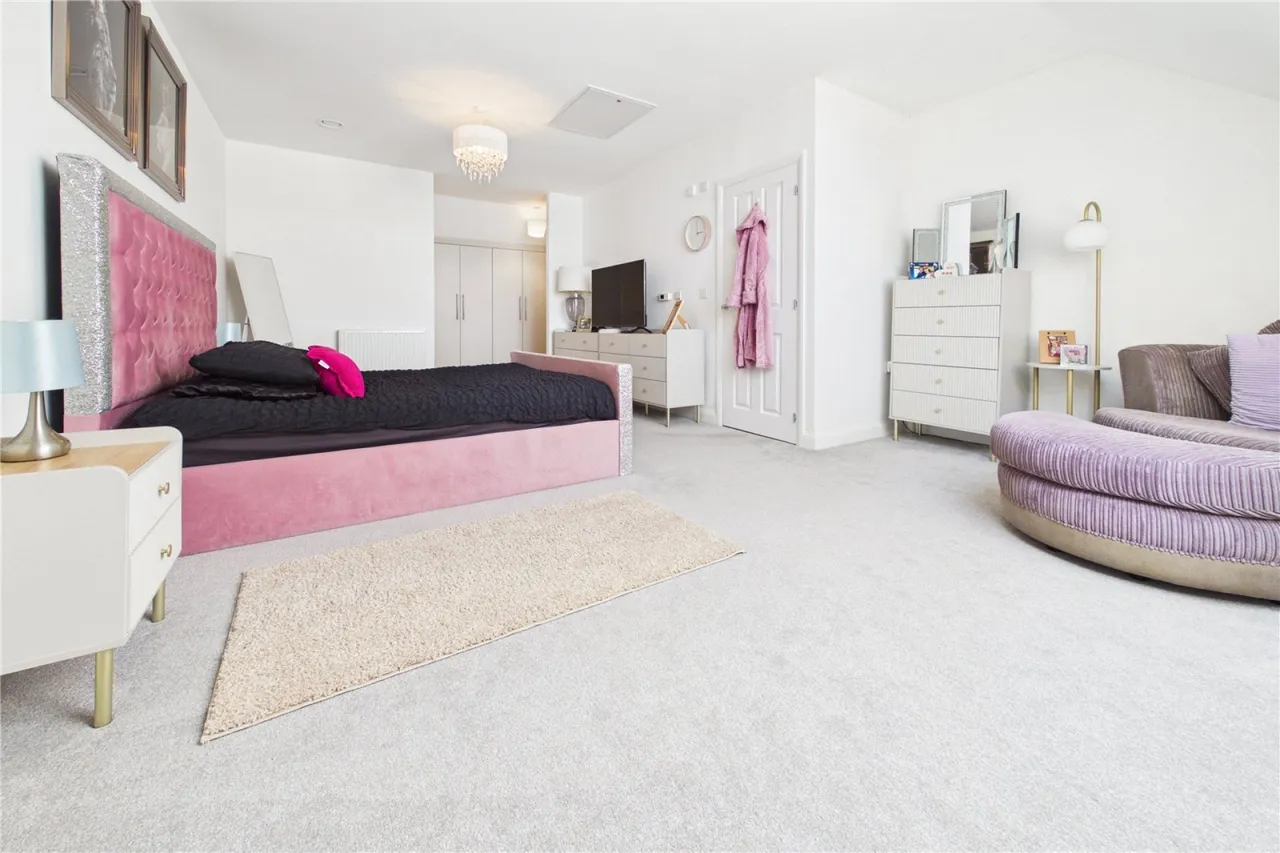 Filly Close, Newbury, RG14, photo 8