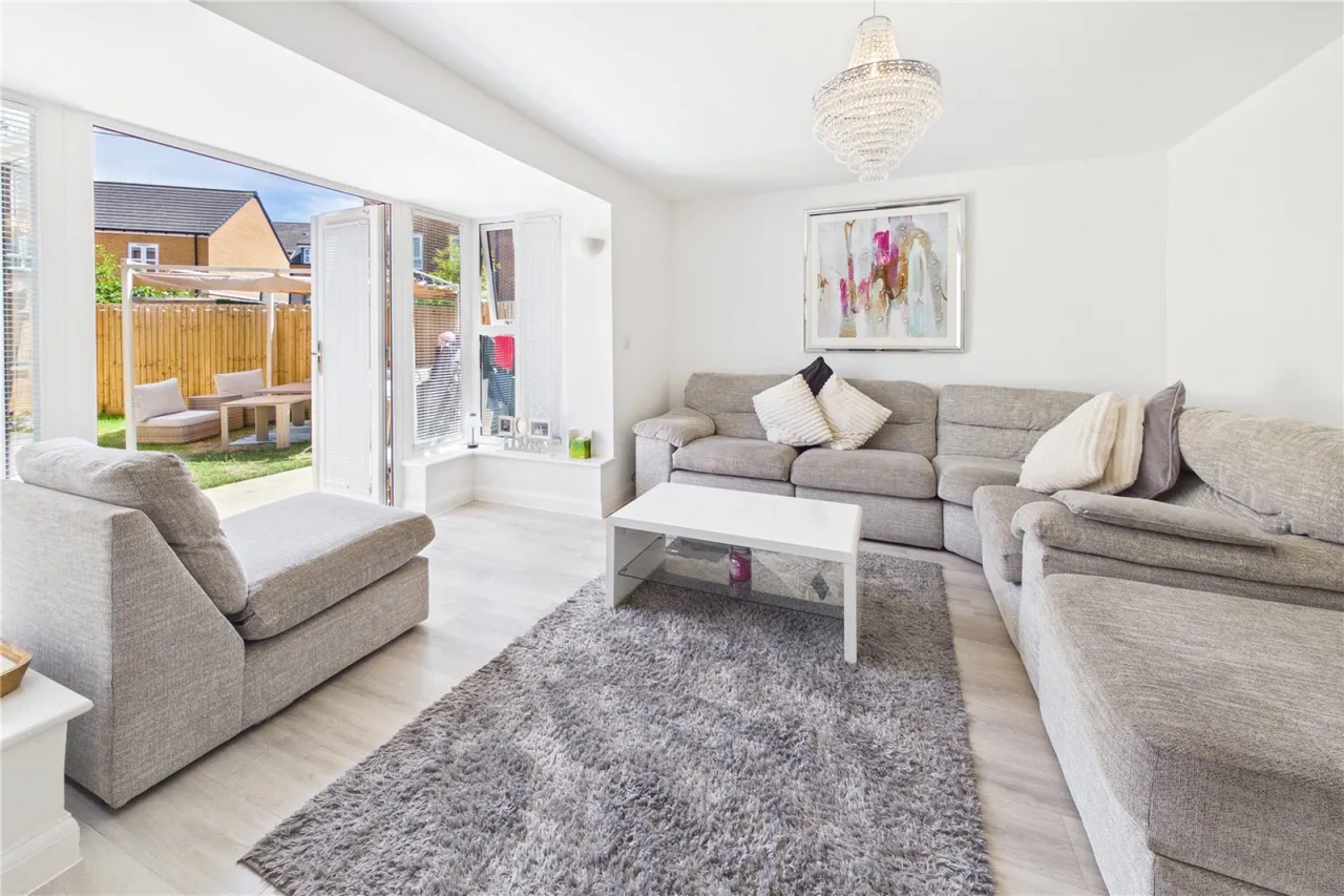 Filly Close, Newbury, RG14, photo 5