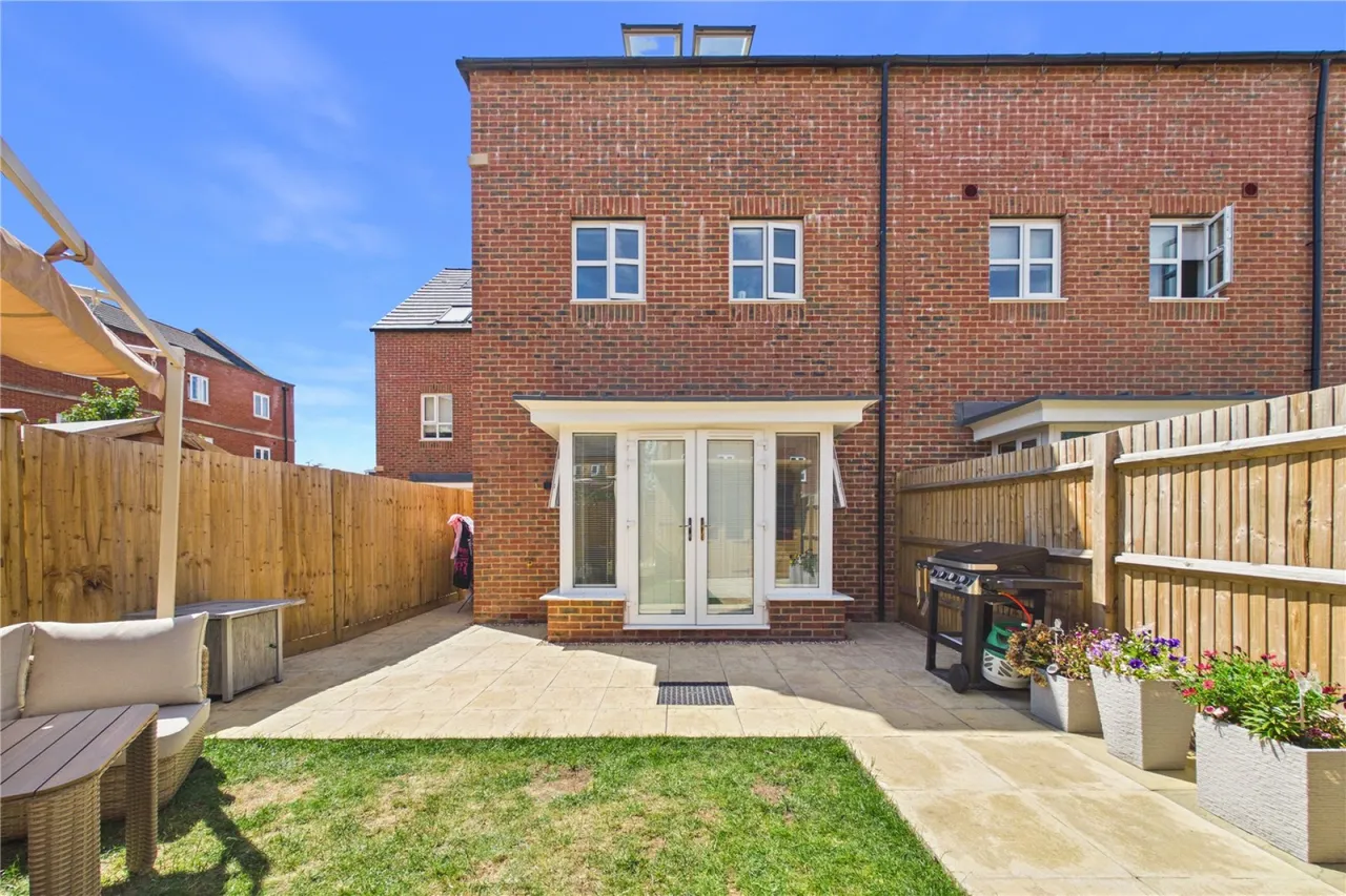 Filly Close, Newbury, RG14, photo 16