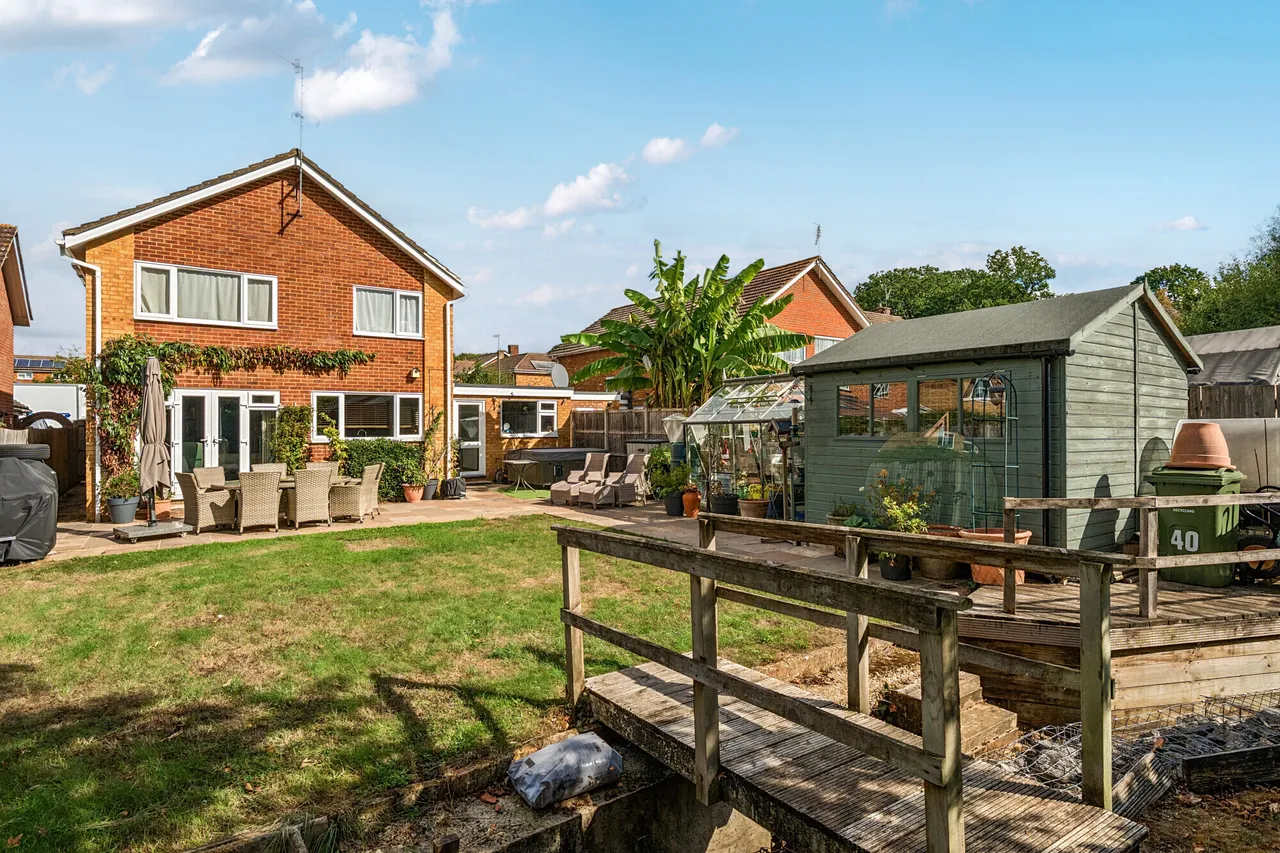 Great Oaks Park, Guildford, GU4, photo 4
