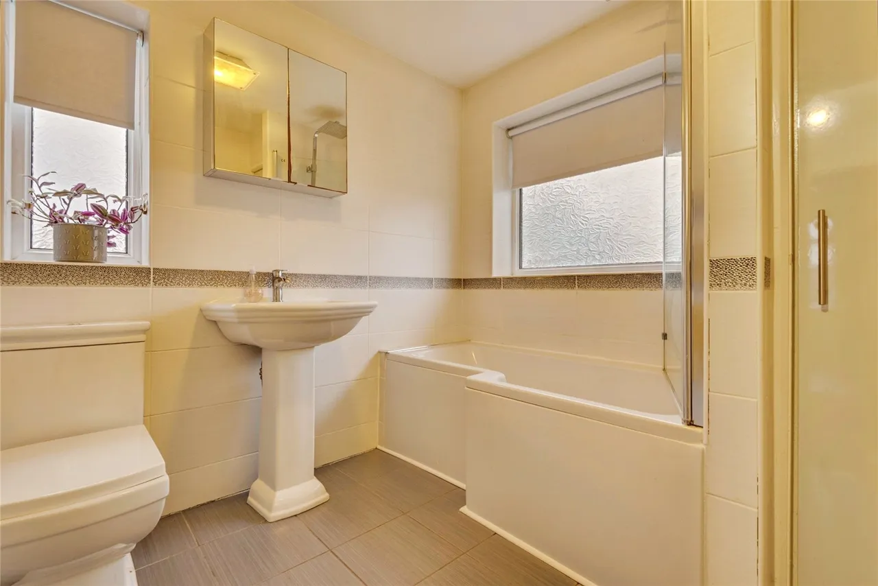 Grange Avenue North, West Derby, L12, photo 17