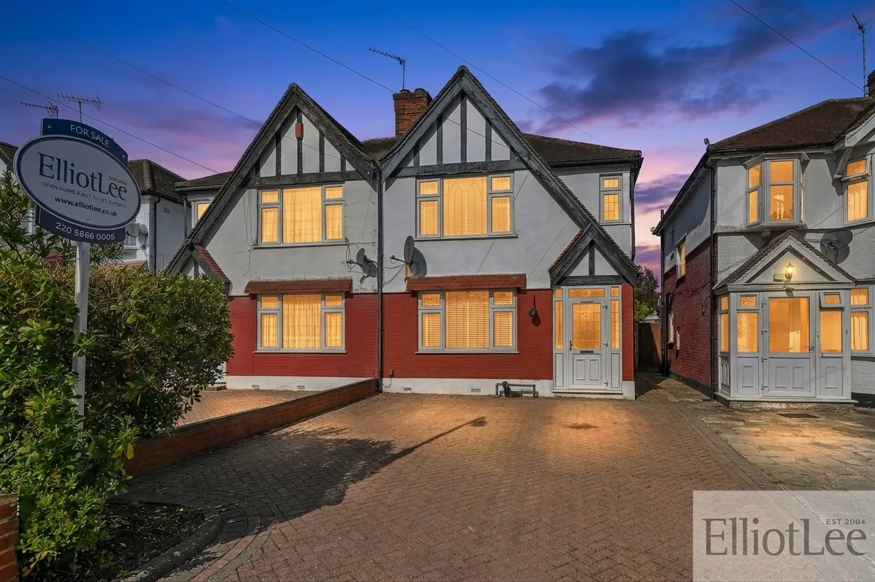 3 bed house for sale — Spencer Road, Wembley, HA0