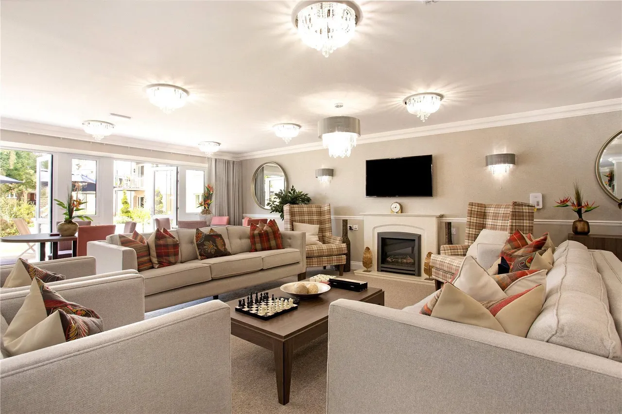 Dovehouse Lodge, Wratten Road, Hitchin, SG5, photo 10