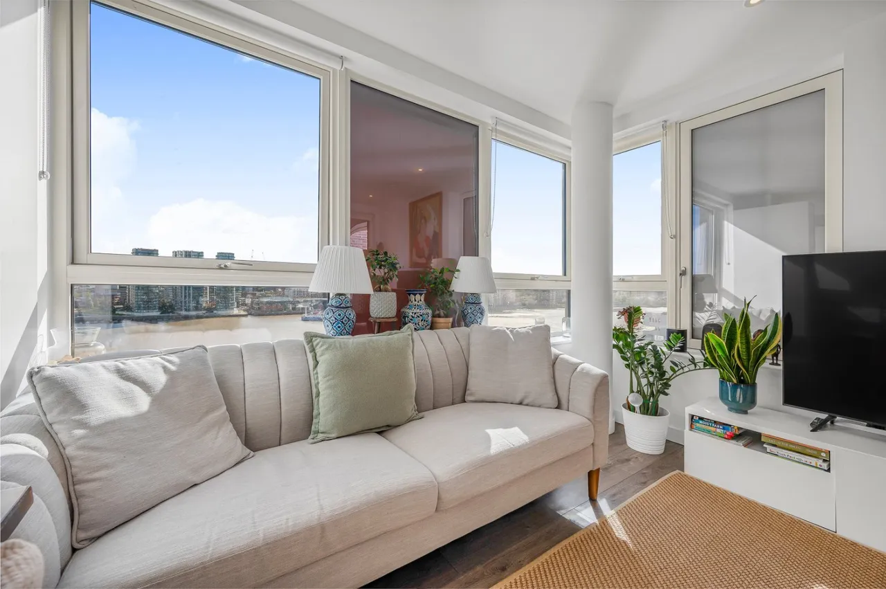Pier Road, London, E16, photo 11