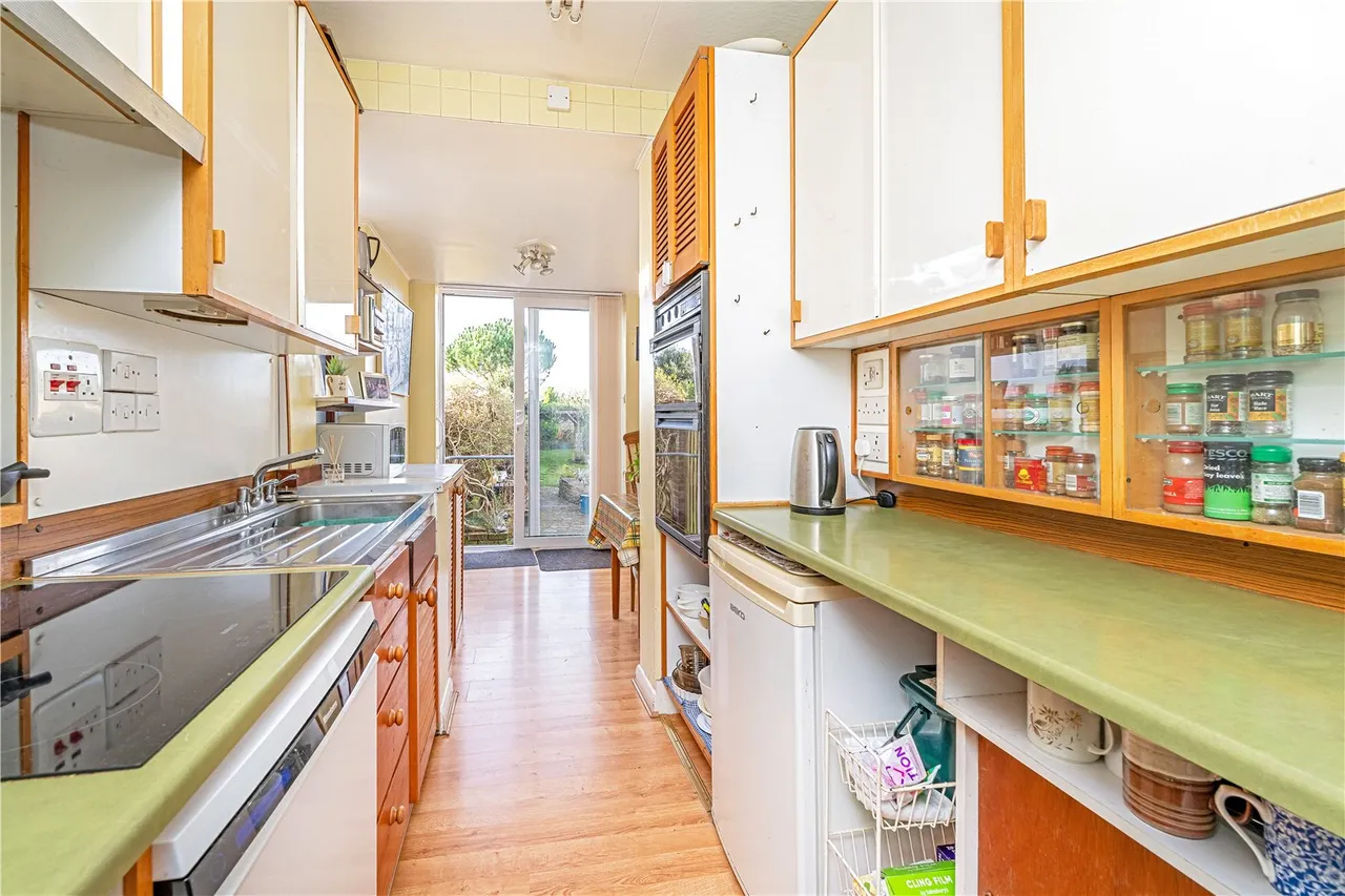 Hatherop Road, Hampton, TW12 2RQ, photo 5