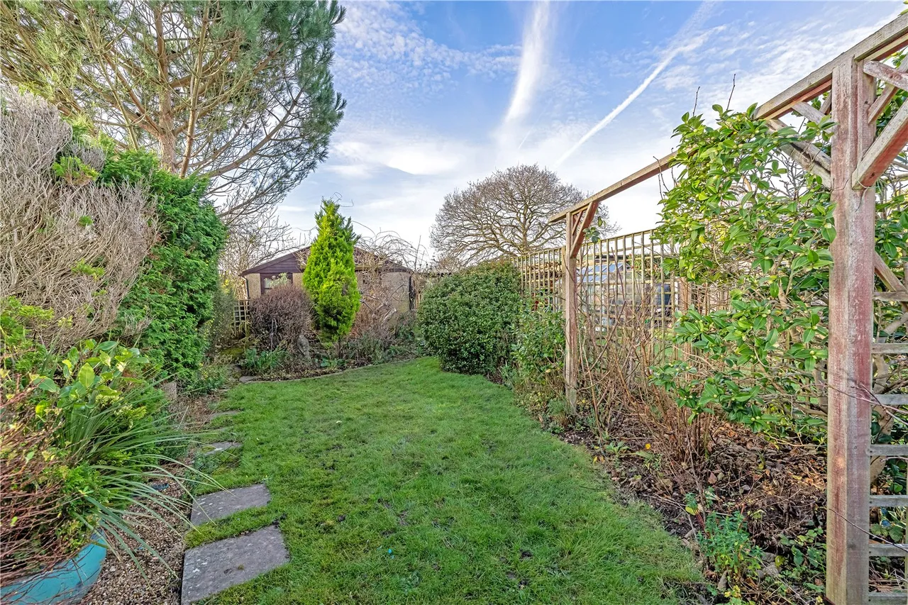 Hatherop Road, Hampton, TW12 2RQ, photo 12