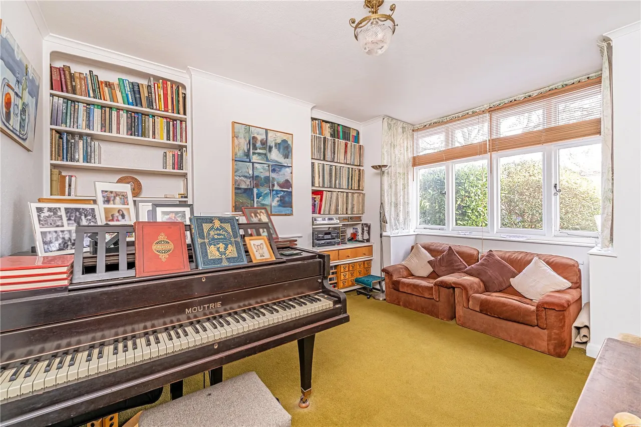 Hatherop Road, Hampton, TW12 2RQ, photo 3