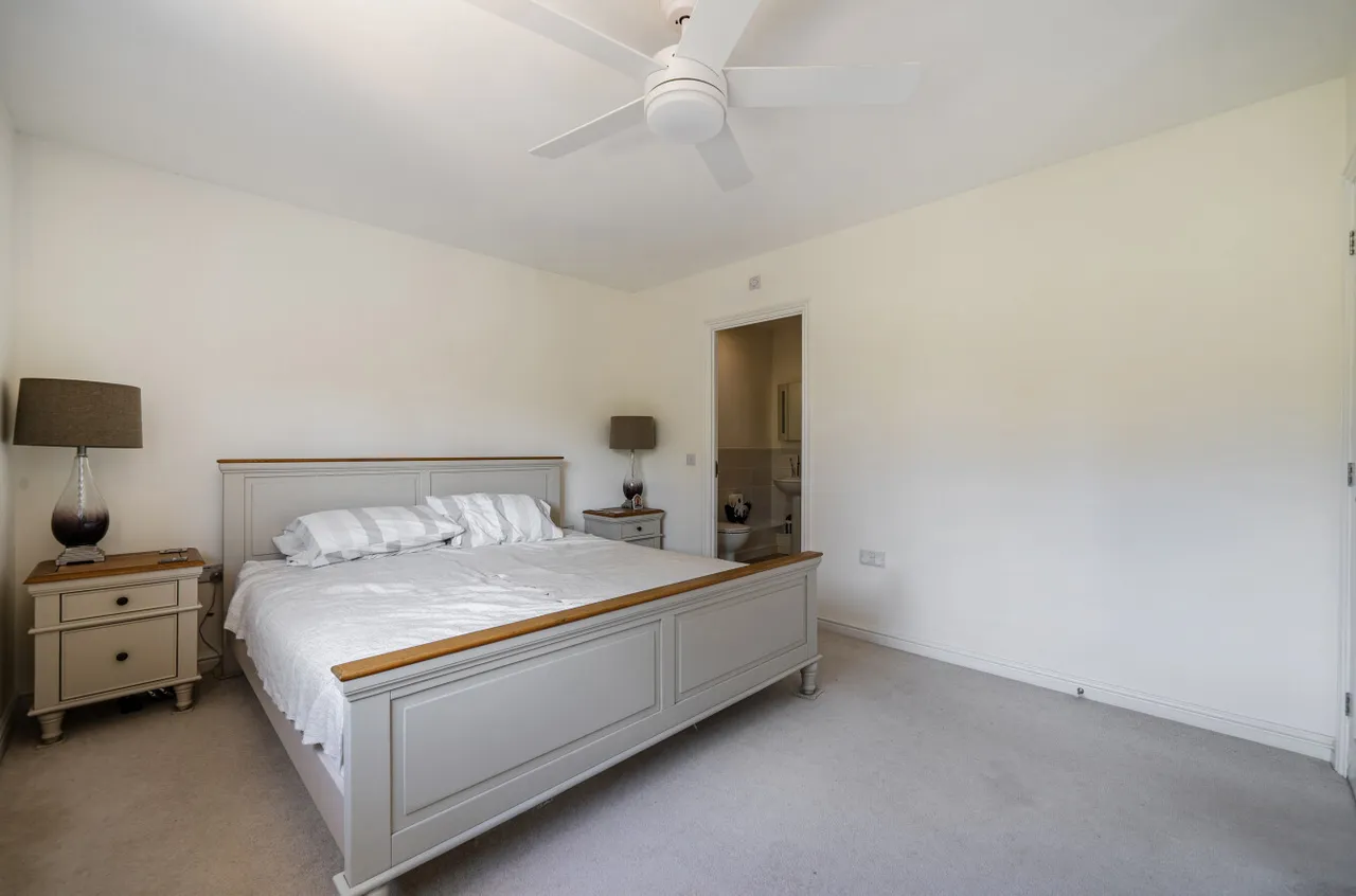 Sovereign Gardens, Ash Vale, Surrey, GU12 5FB, photo 16