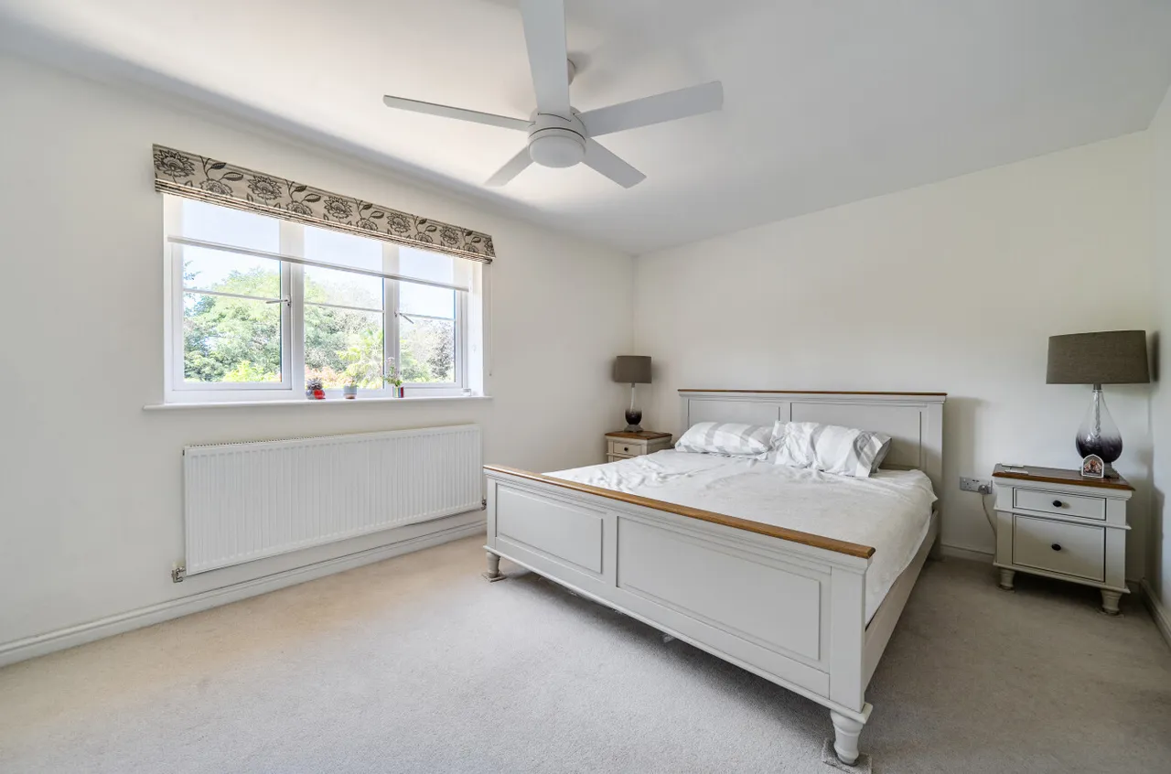 Sovereign Gardens, Ash Vale, Surrey, GU12 5FB, photo 6