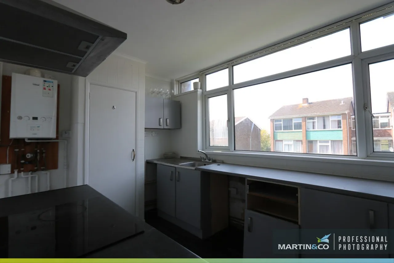 Kennerleigh Road, Rumney, photo 4